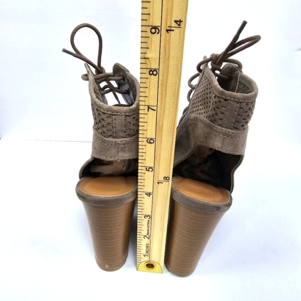 ALTAR'D STATE Lace Up Peep Toe Block Heel Taupe Womens Size 8 - Picture 6 of 13